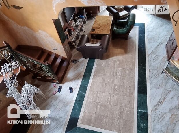 двухэтажный дом с камином, 300 кв. м, кирпич. Сдается помесячно в Виннице, в районе Центр фото 1 двухэтажный дом с камином, 300 кв. м, кирпич. Сдается помесячно в Виннице, в районе Центр фото 1