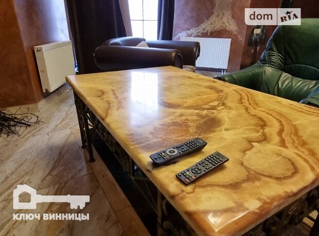 двухэтажный дом с камином, 300 кв. м, кирпич. Сдается помесячно в Виннице, в районе Центр фото 1 двухэтажный дом с камином, 300 кв. м, кирпич. Сдается помесячно в Виннице, в районе Центр фото 1