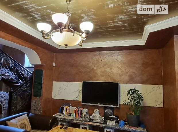 двухэтажный дом с камином, 300 кв. м, кирпич. Сдается помесячно в Виннице, в районе Центр фото 1 двухэтажный дом с камином, 300 кв. м, кирпич. Сдается помесячно в Виннице, в районе Центр фото 1