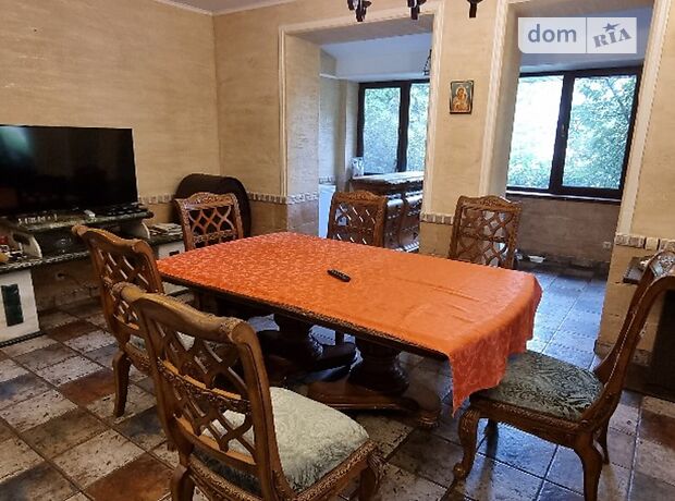 двухэтажный дом с камином, 300 кв. м, кирпич. Сдается помесячно в Виннице, в районе Центр фото 1 двухэтажный дом с камином, 300 кв. м, кирпич. Сдается помесячно в Виннице, в районе Центр фото 1