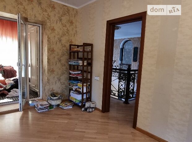 двухэтажный дом с камином, 300 кв. м, кирпич. Сдается помесячно в Виннице, в районе Центр фото 1 двухэтажный дом с камином, 300 кв. м, кирпич. Сдается помесячно в Виннице, в районе Центр фото 1