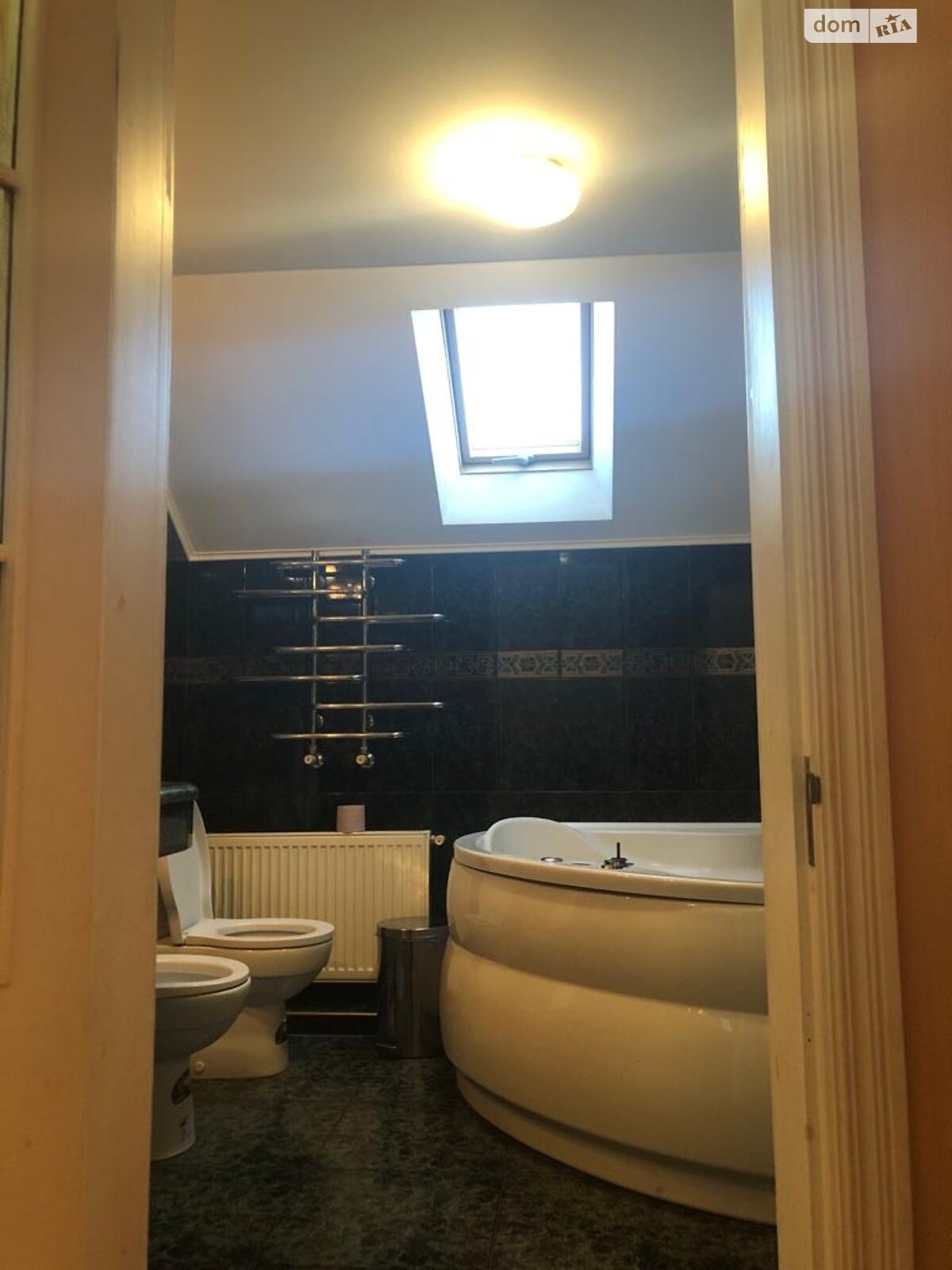 двоповерховий будинок з балконом, 240 кв. м, цегла. Здається помісячно в Вінниці, в районі Замостя фото 1 двопроверховий будинок з балконом, 240 кв. м, цегла. Здається помісячно в Вінниці, в районі Замостя фото 1