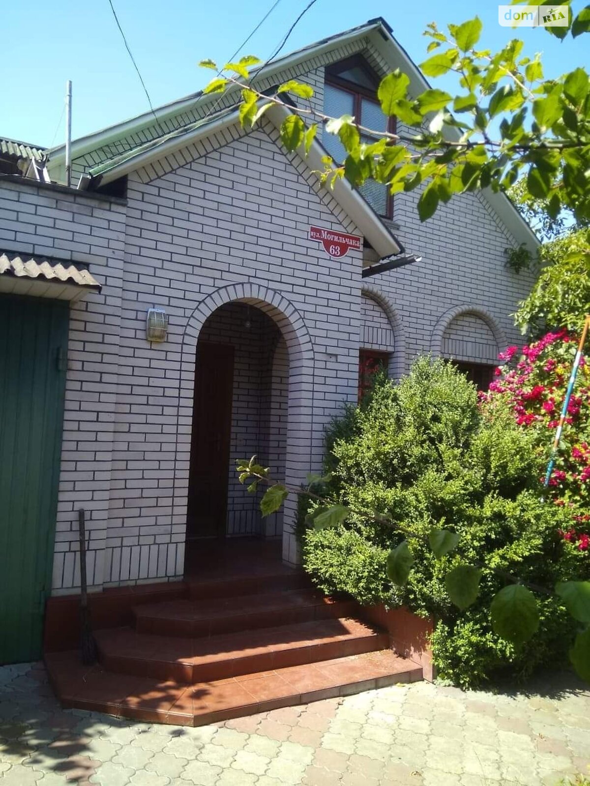 двоповерховий будинок з балконом, 240 кв. м, цегла. Здається помісячно в Вінниці, в районі Замостя фото 1 двопроверховий будинок з балконом, 240 кв. м, цегла. Здається помісячно в Вінниці, в районі Замостя фото 1