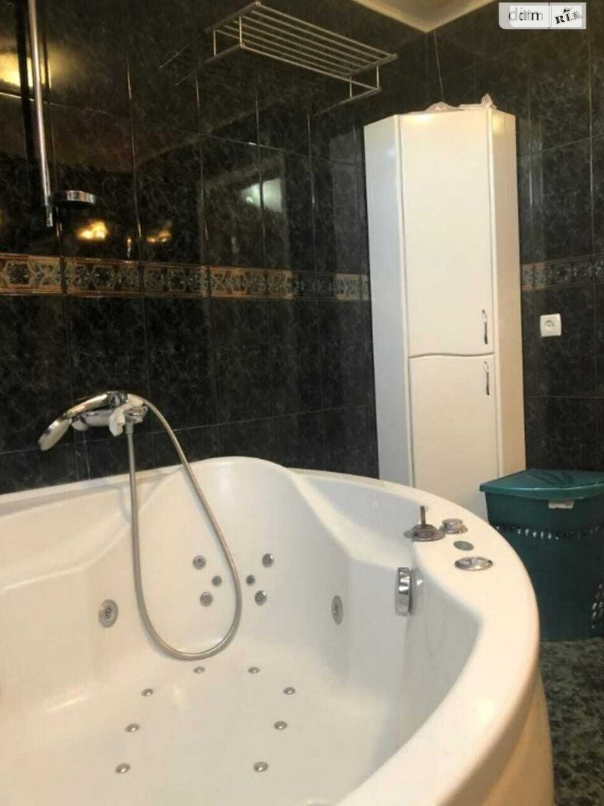 двоповерховий будинок з балконом, 240 кв. м, цегла. Здається помісячно в Вінниці, в районі Замостя фото 1 двопроверховий будинок з балконом, 240 кв. м, цегла. Здається помісячно в Вінниці, в районі Замостя фото 1