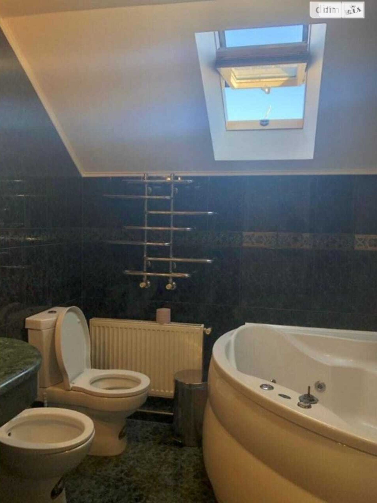 двоповерховий будинок з балконом, 240 кв. м, цегла. Здається помісячно в Вінниці, в районі Замостя фото 1 двопроверховий будинок з балконом, 240 кв. м, цегла. Здається помісячно в Вінниці, в районі Замостя фото 1