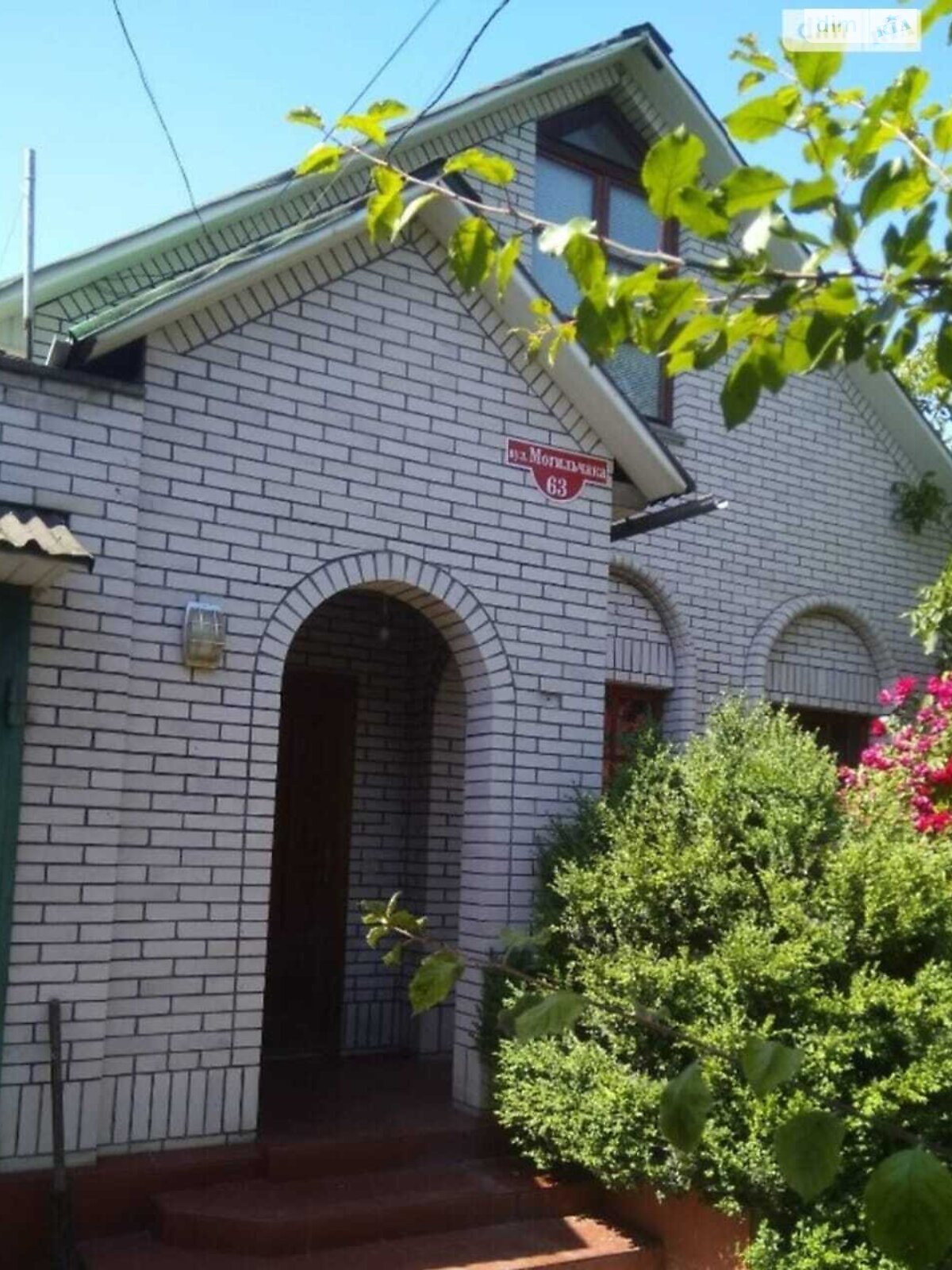 двоповерховий будинок з балконом, 240 кв. м, цегла. Здається помісячно в Вінниці, в районі Замостя фото 1 двопроверховий будинок з балконом, 240 кв. м, цегла. Здається помісячно в Вінниці, в районі Замостя фото 1