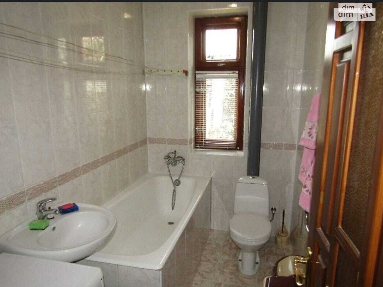 двоповерховий будинок з балконом, 240 кв. м, цегла. Здається помісячно в Вінниці, в районі Замостя фото 1 двопроверховий будинок з балконом, 240 кв. м, цегла. Здається помісячно в Вінниці, в районі Замостя фото 1