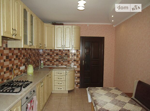двухэтажный дом с ремонтом, 250 кв. м, кирпич. Сдается помесячно в село Зарванцы, Винницкая обл. фото 1 двухэтажный дом с ремонтом, 250 кв. м, кирпич. Сдается помесячно в село Зарванцы, Винницкая обл. фото 1