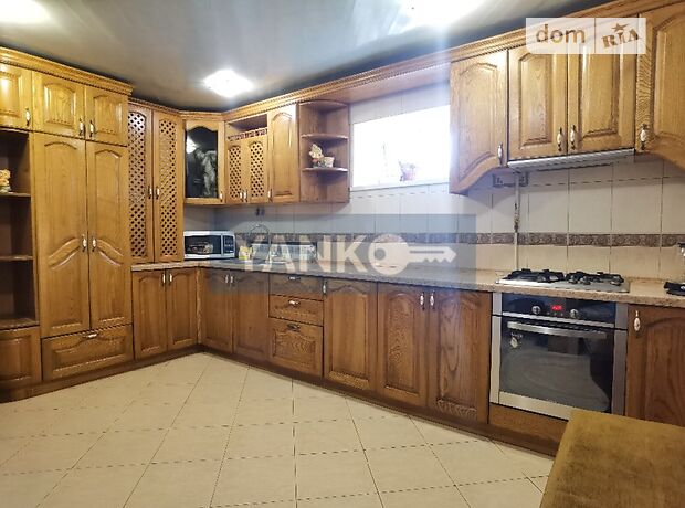 двоповерховий будинок з ремонтом, 260 кв. м, цегла. Здається помісячно в Вінниці, в районі Старе місто фото 1 двопроверховий будинок з ремонтом, 260 кв. м, цегла. Здається помісячно в Вінниці, в районі Старе місто фото 1