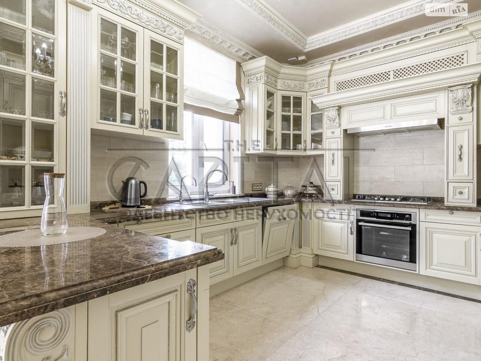 двухэтажный дом с верандой, 380 кв. м, кирпич. Сдается помесячно в Вишенки фото 1 двухэтажный дом с верандой, 380 кв. м, кирпич. Сдается помесячно в Вишенки фото 1