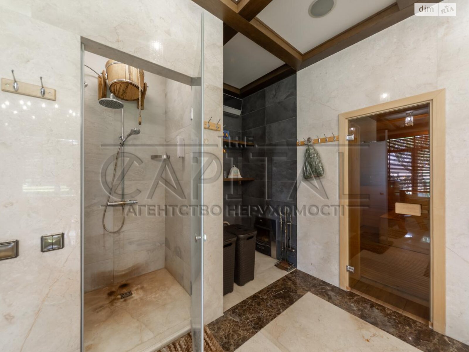 двухэтажный дом с верандой, 380 кв. м, кирпич. Сдается помесячно в Вишенки фото 1 двухэтажный дом с верандой, 380 кв. м, кирпич. Сдается помесячно в Вишенки фото 1