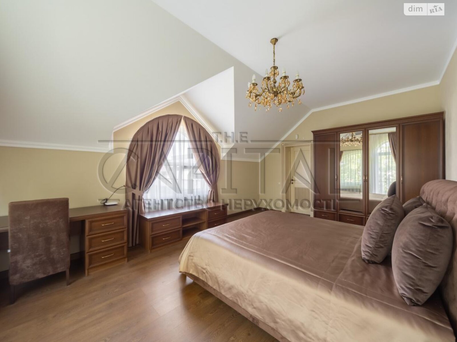 двухэтажный дом с верандой, 380 кв. м, кирпич. Сдается помесячно в Вишенки фото 1 двухэтажный дом с верандой, 380 кв. м, кирпич. Сдается помесячно в Вишенки фото 1