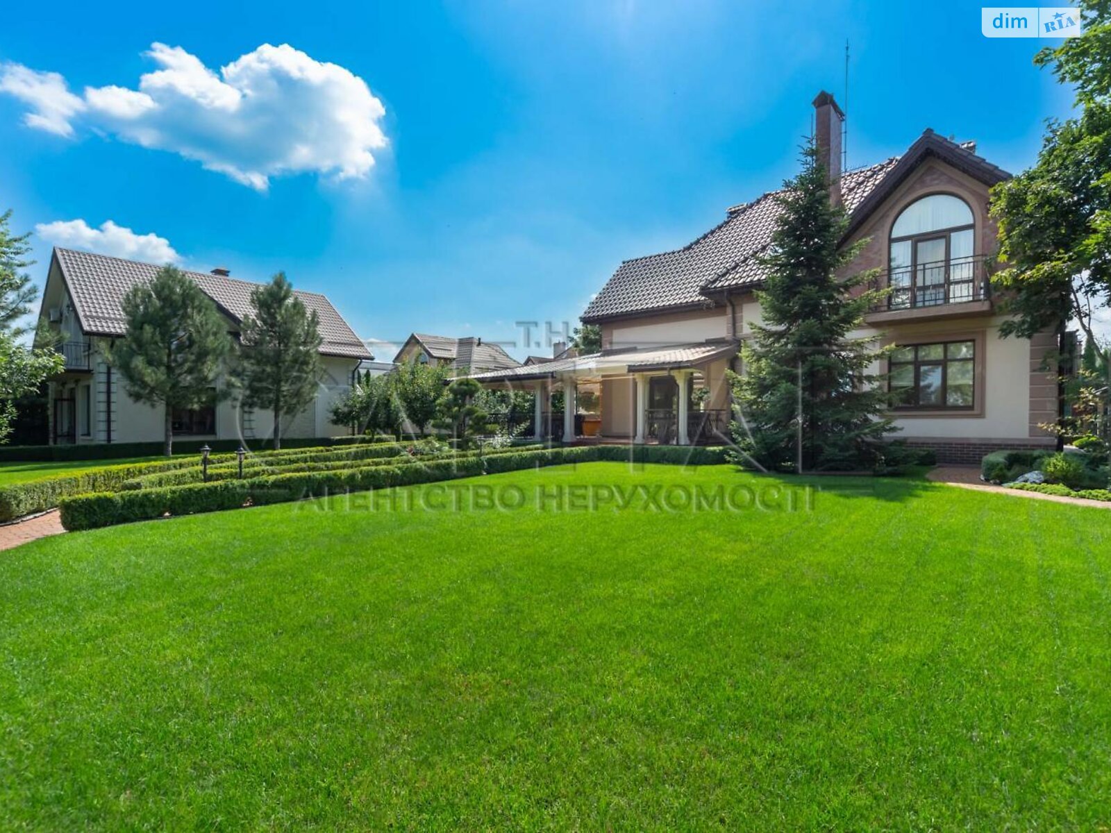 двухэтажный дом с верандой, 380 кв. м, кирпич. Сдается помесячно в Вишенки фото 1 двухэтажный дом с верандой, 380 кв. м, кирпич. Сдается помесячно в Вишенки фото 1