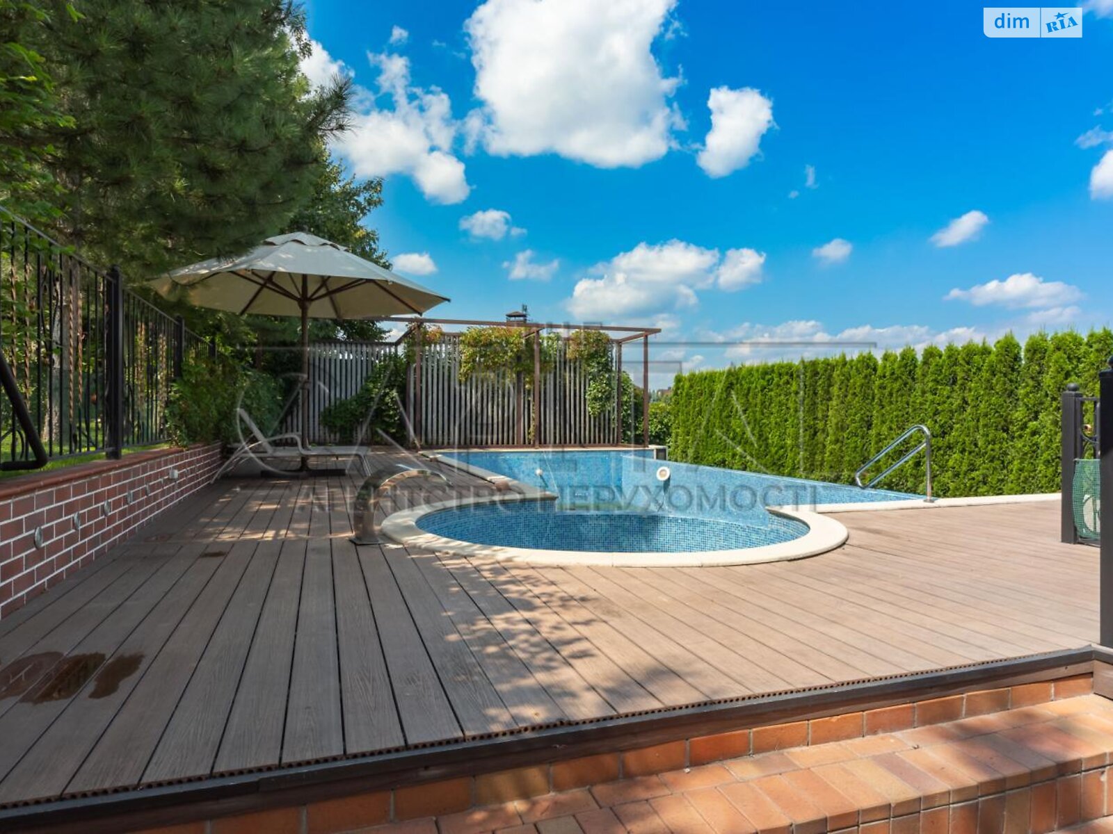 двухэтажный дом с верандой, 380 кв. м, кирпич. Сдается помесячно в Вишенки фото 1 двухэтажный дом с верандой, 380 кв. м, кирпич. Сдается помесячно в Вишенки фото 1