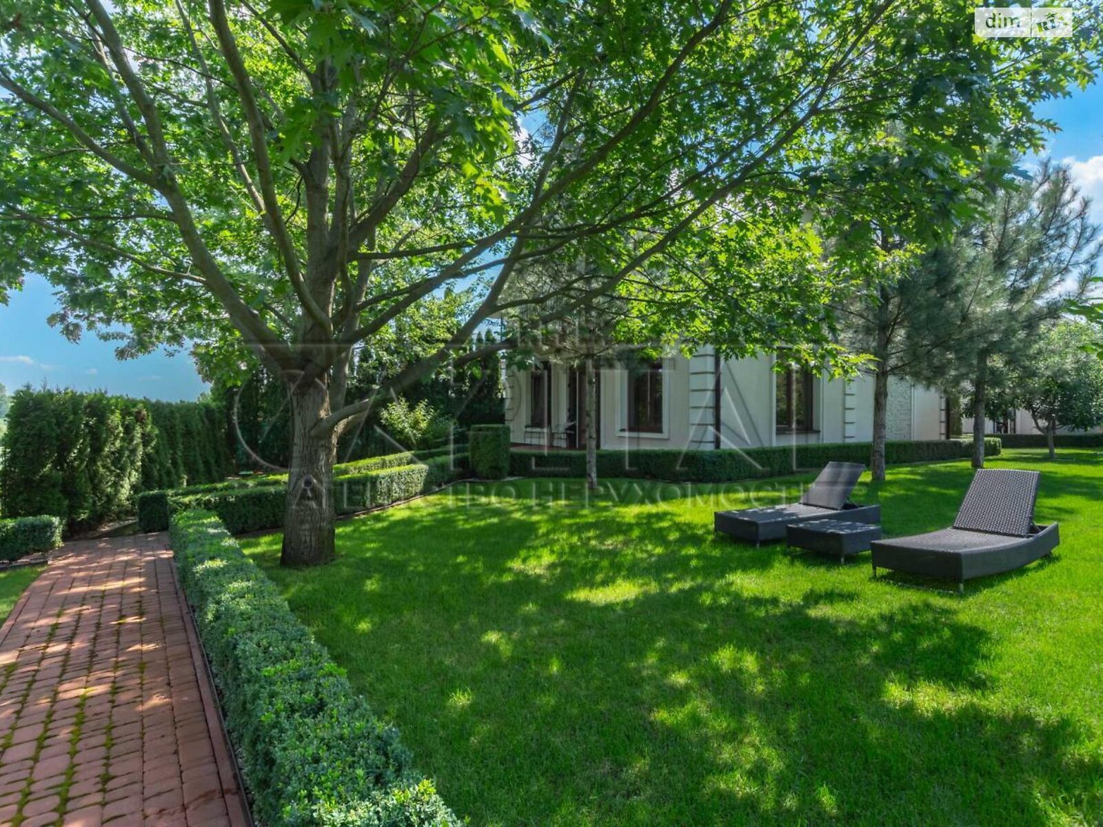 двухэтажный дом с верандой, 380 кв. м, кирпич. Сдается помесячно в Вишенки фото 1 двухэтажный дом с верандой, 380 кв. м, кирпич. Сдается помесячно в Вишенки фото 1