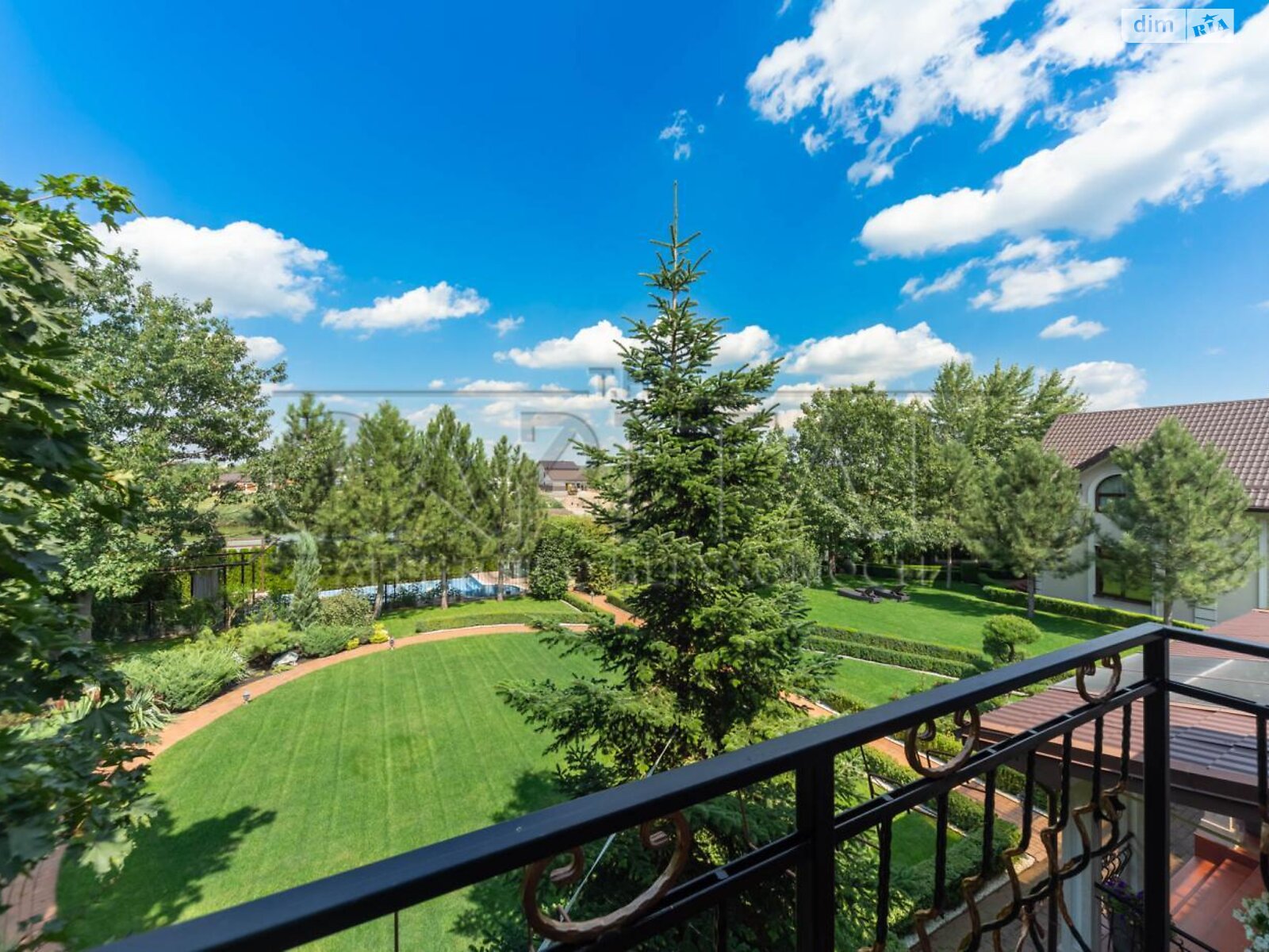 двухэтажный дом с верандой, 380 кв. м, кирпич. Сдается помесячно в Вишенки фото 1 двухэтажный дом с верандой, 380 кв. м, кирпич. Сдается помесячно в Вишенки фото 1