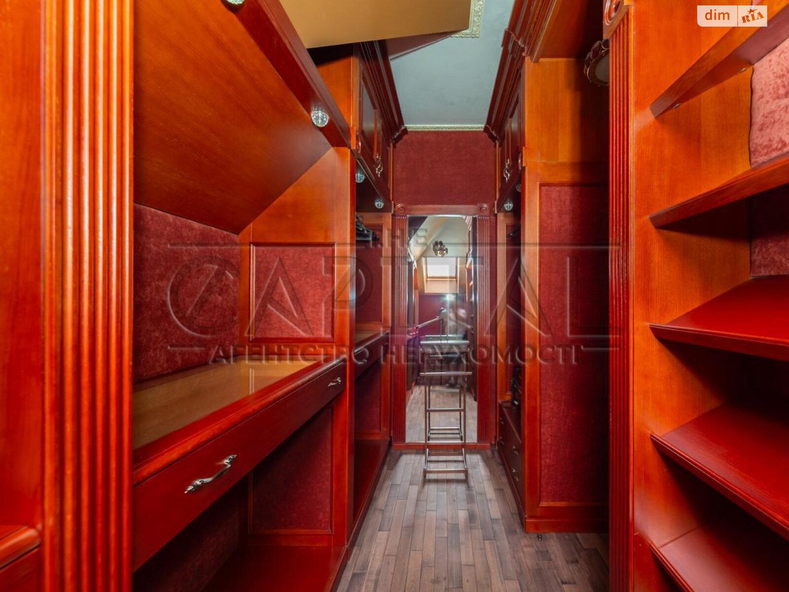 двухэтажный дом с верандой, 380 кв. м, кирпич. Сдается помесячно в Вишенки фото 1 двухэтажный дом с верандой, 380 кв. м, кирпич. Сдается помесячно в Вишенки фото 1