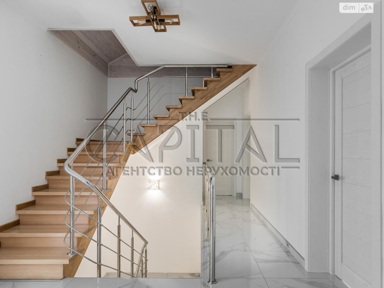 триповерховий будинок, 200 кв. м, цегла. Здається помісячно в Віті-Поштовій фото 1 триповерховий будинок, 200 кв. м, цегла. Здається помісячно в Віті-Поштовій фото 1