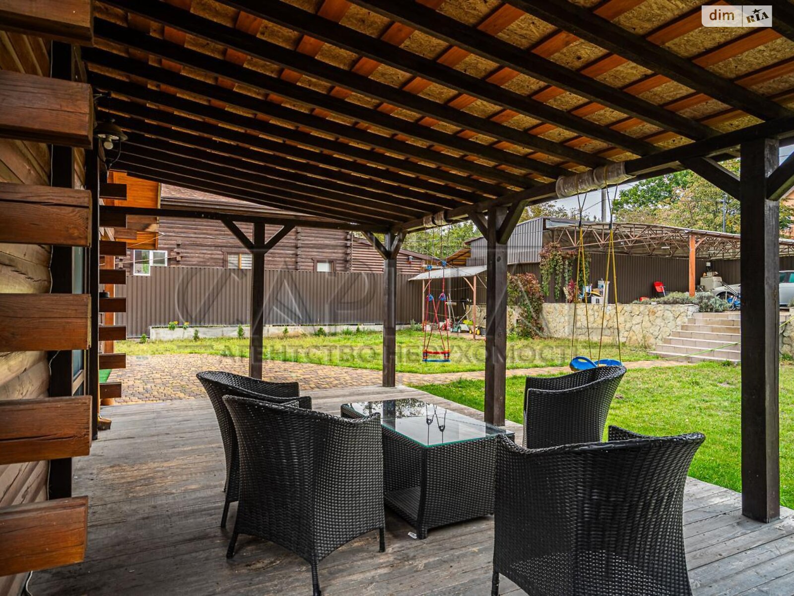 двухэтажный дом с верандой, 160 кв. м, кирпич. Сдается помесячно в Вите-Почтовой фото 1