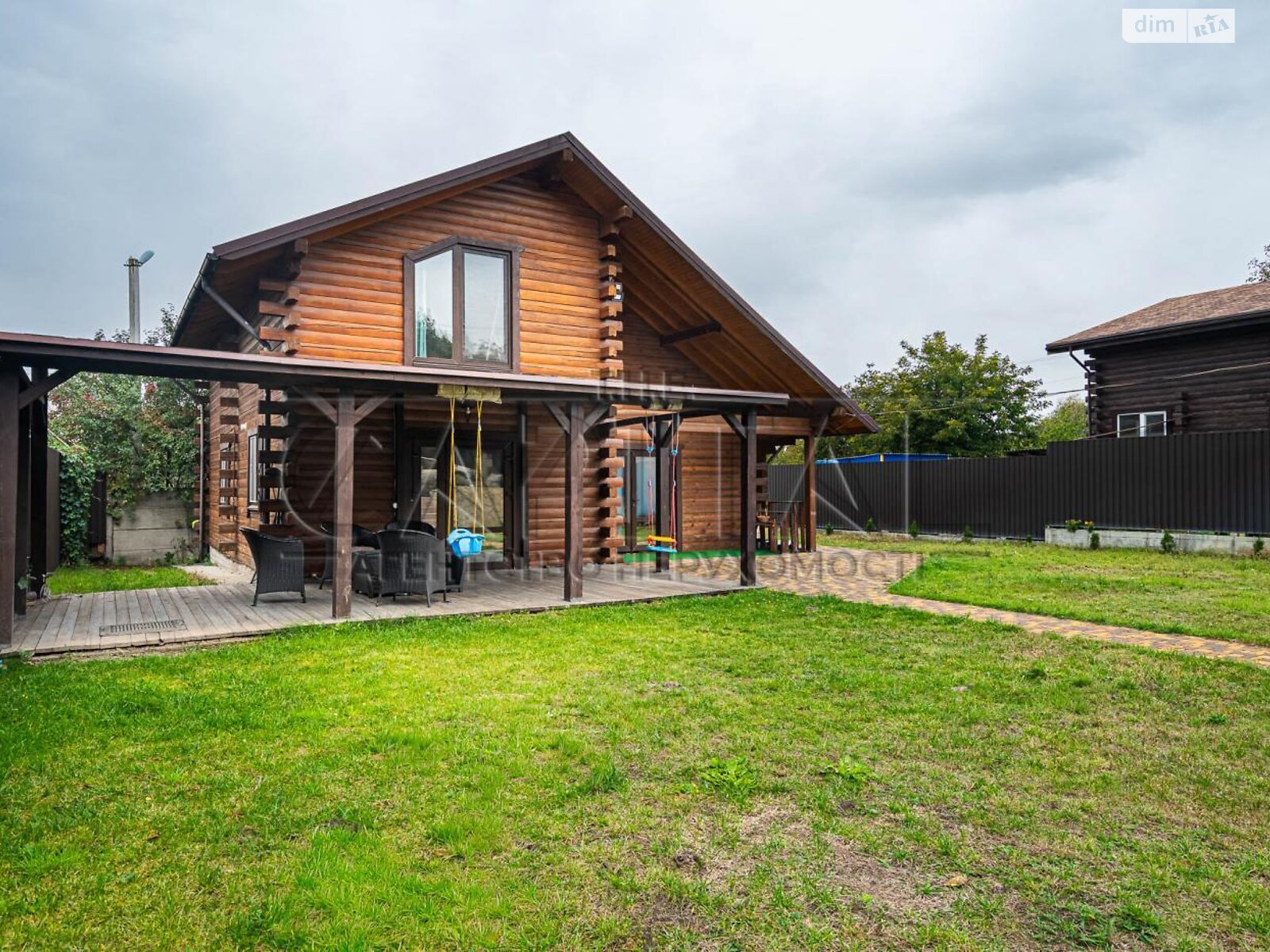 двухэтажный дом с верандой, 160 кв. м, кирпич. Сдается помесячно в Вите-Почтовой фото 1