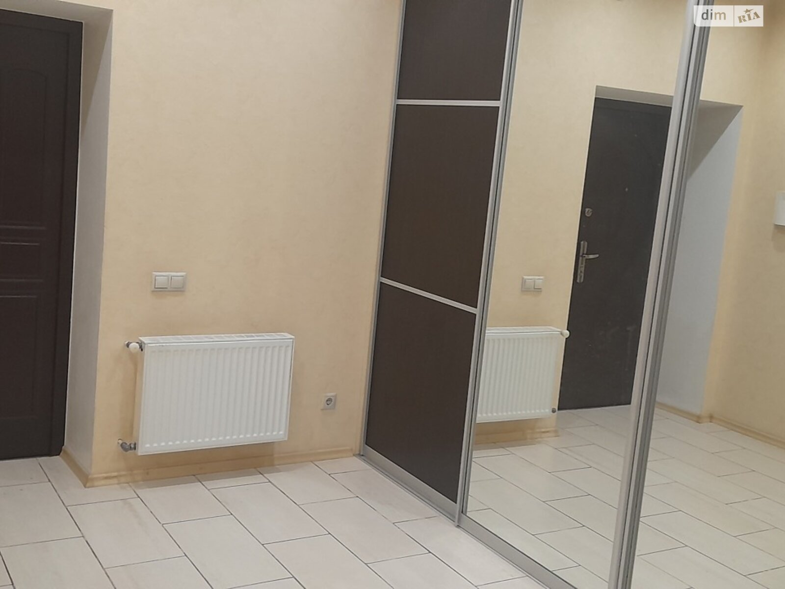 двухэтажный дом с верандой, 360 кв. м, кирпич. Сдается помесячно в Вольном фото 1 двухэтажный дом с верандой, 360 кв. м, кирпич. Сдается помесячно в Вольном фото 1