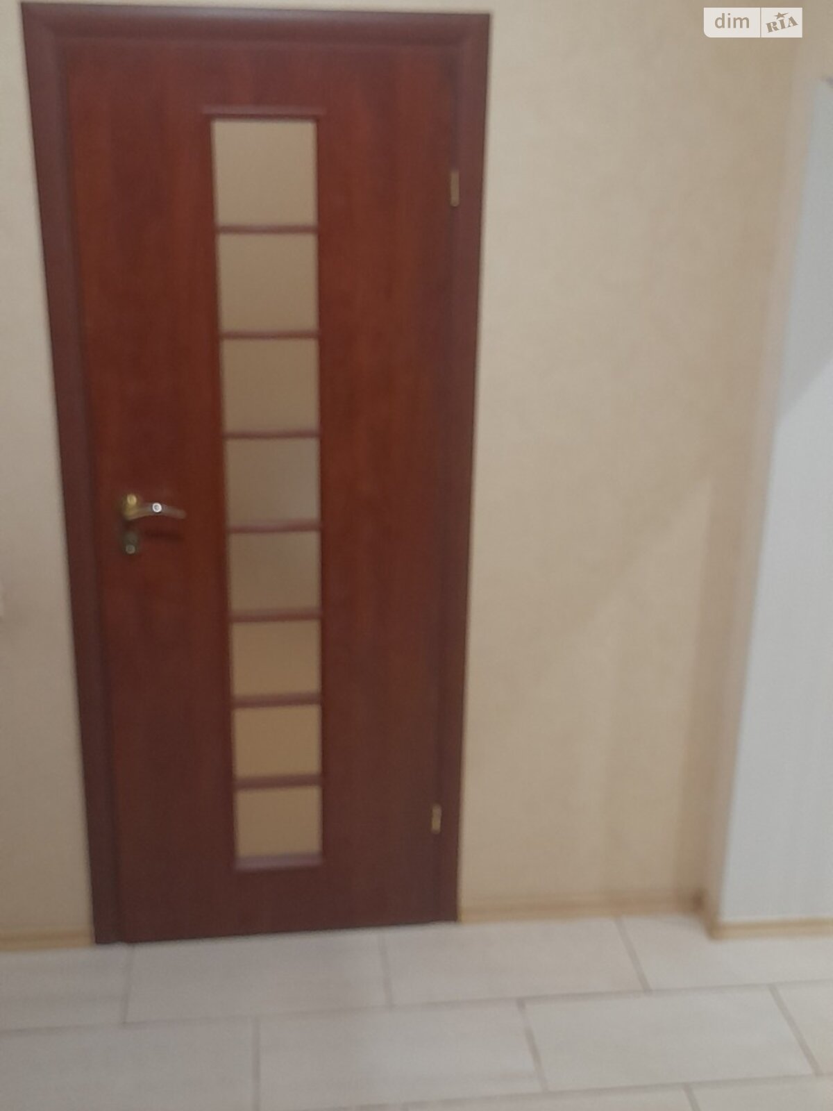 двухэтажный дом с верандой, 360 кв. м, кирпич. Сдается помесячно в Вольном фото 1 двухэтажный дом с верандой, 360 кв. м, кирпич. Сдается помесячно в Вольном фото 1