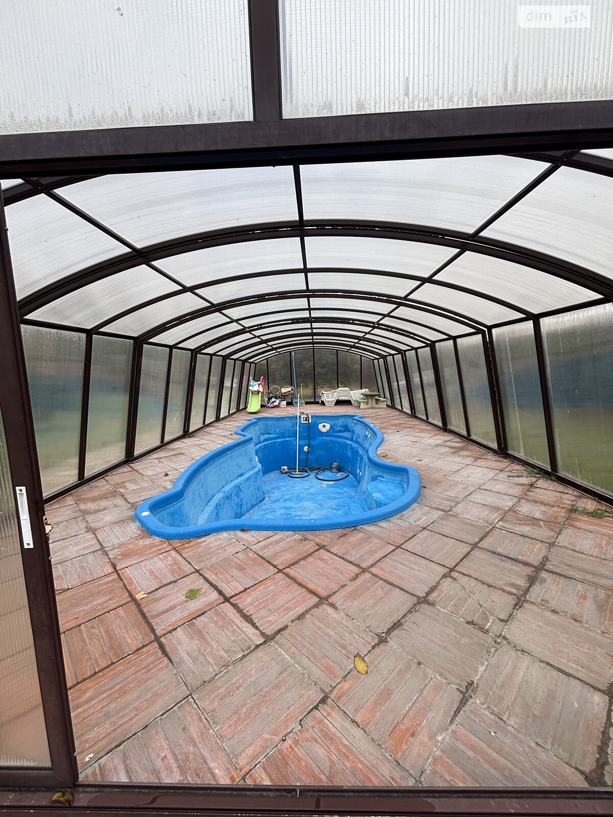 триповерховий будинок з верандою, 140 кв. м, кирпич. Здається помісячно в Волоському фото 1 триповерховий будинок з верандою, 140 кв. м, кирпич. Здається помісячно в Волоському фото 1