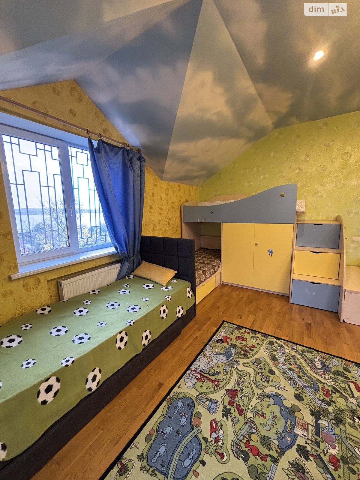 триповерховий будинок з верандою, 140 кв. м, кирпич. Здається помісячно в Волоському фото 1 триповерховий будинок з верандою, 140 кв. м, кирпич. Здається помісячно в Волоському фото 1