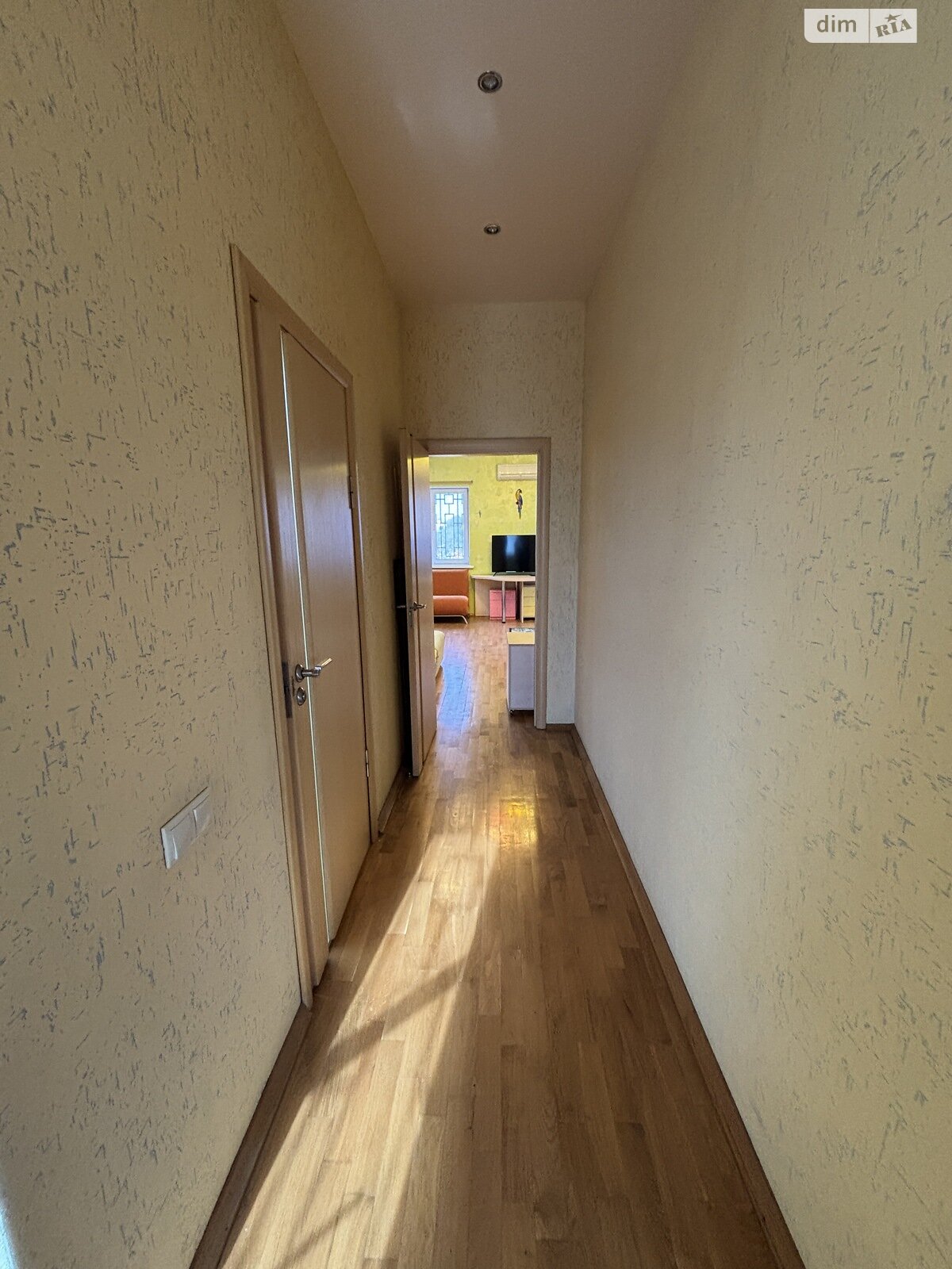 триповерховий будинок з верандою, 140 кв. м, кирпич. Здається помісячно в Волоському фото 1 триповерховий будинок з верандою, 140 кв. м, кирпич. Здається помісячно в Волоському фото 1