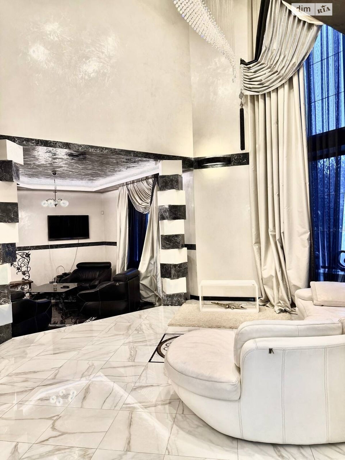 триповерховий будинок з гаражем, 350 кв. м, цегла. Здається помісячно в Ворзелі фото 1