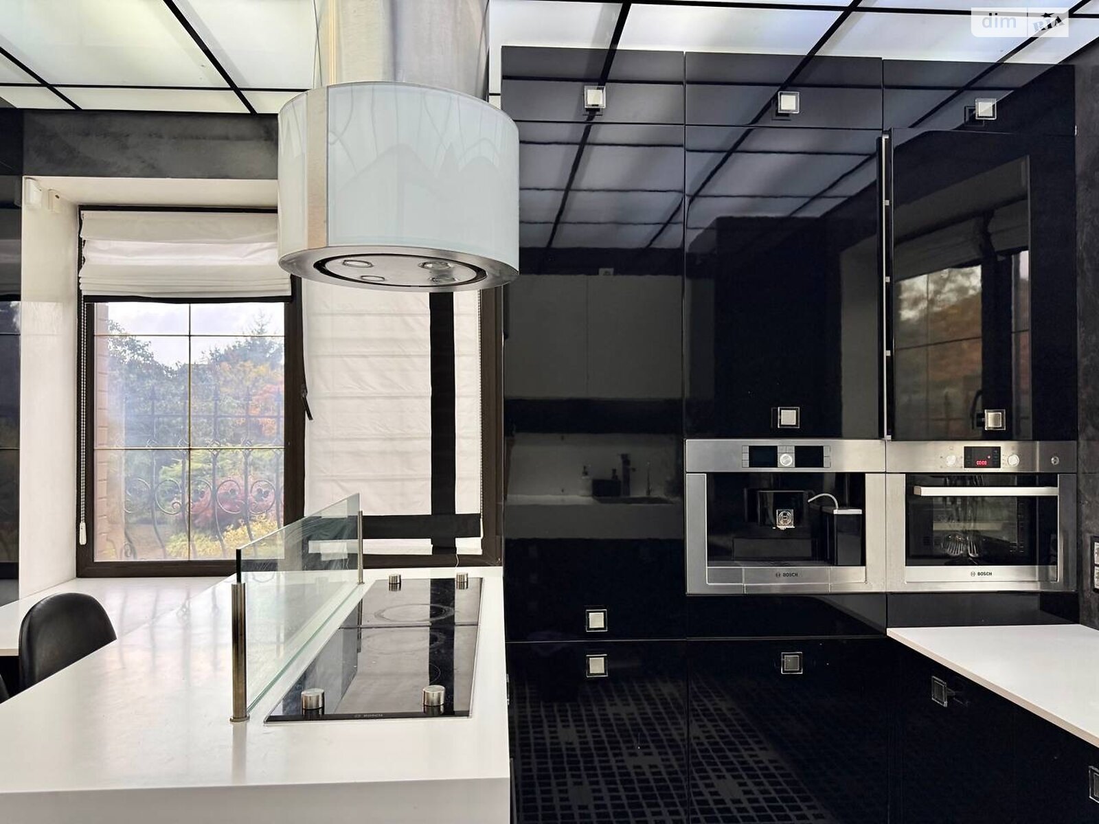 триповерховий будинок з гаражем, 350 кв. м, цегла. Здається помісячно в Ворзелі фото 1