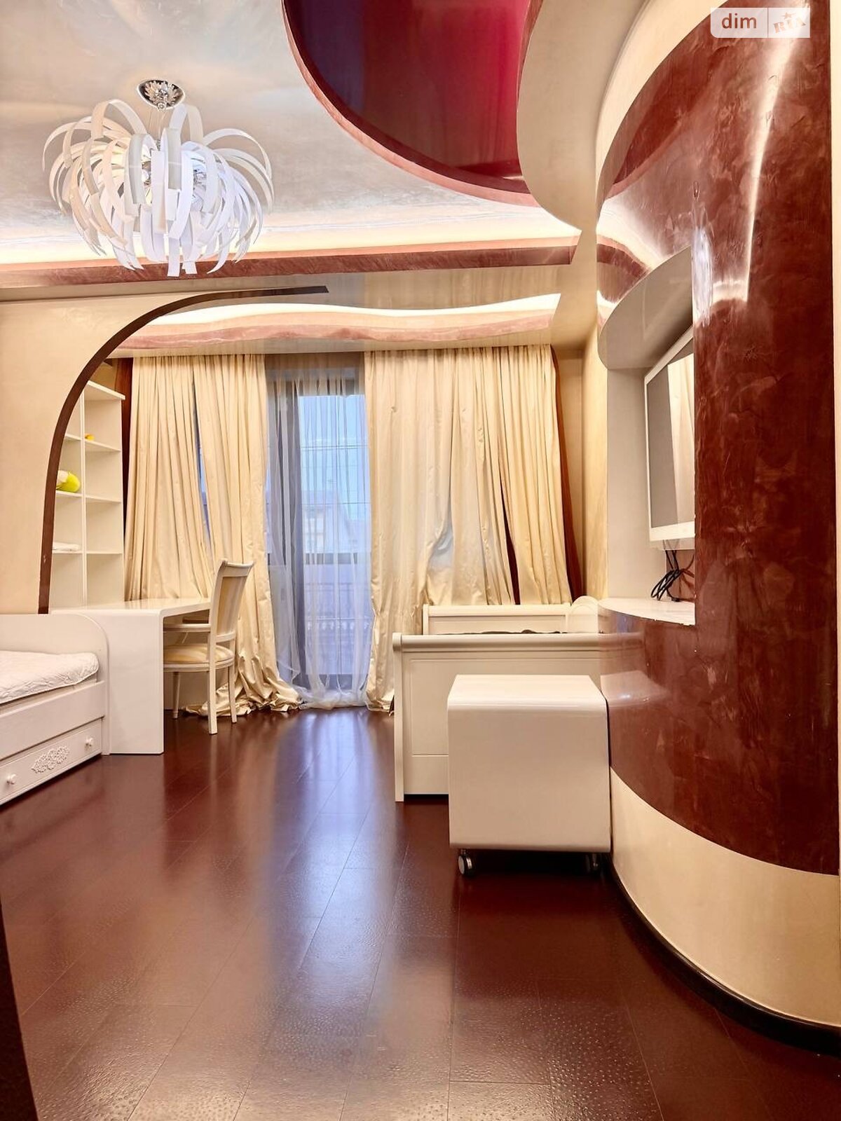 триповерховий будинок з гаражем, 350 кв. м, цегла. Здається помісячно в Ворзелі фото 1