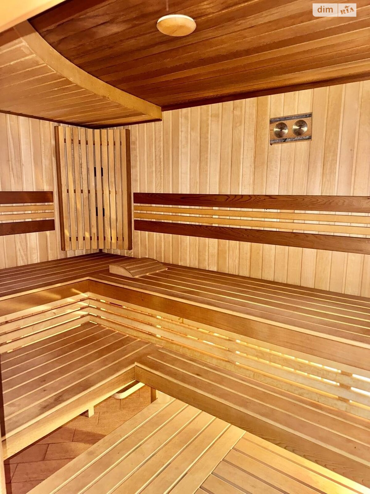 триповерховий будинок з гаражем, 350 кв. м, цегла. Здається помісячно в Ворзелі фото 1