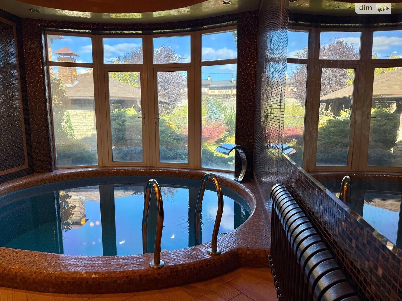 триповерховий будинок з гаражем, 350 кв. м, цегла. Здається помісячно в Ворзелі фото 1