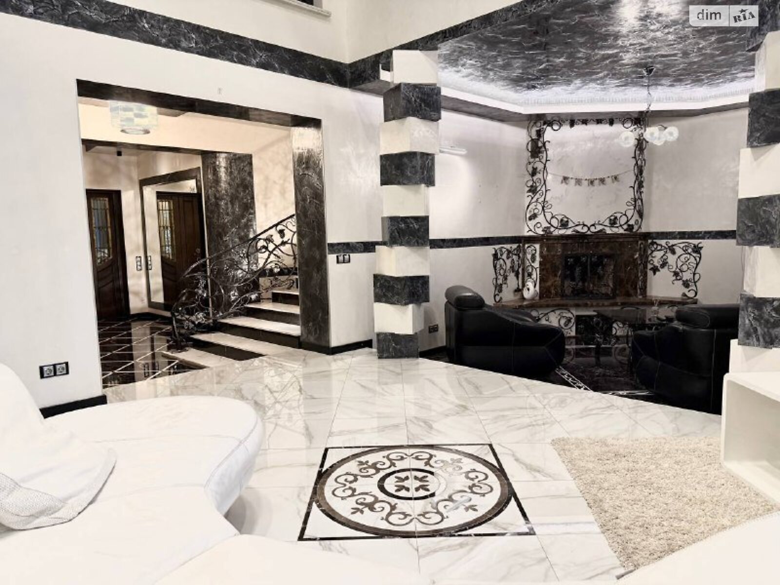 триповерховий будинок з гаражем, 350 кв. м, цегла. Здається помісячно в Ворзелі фото 1