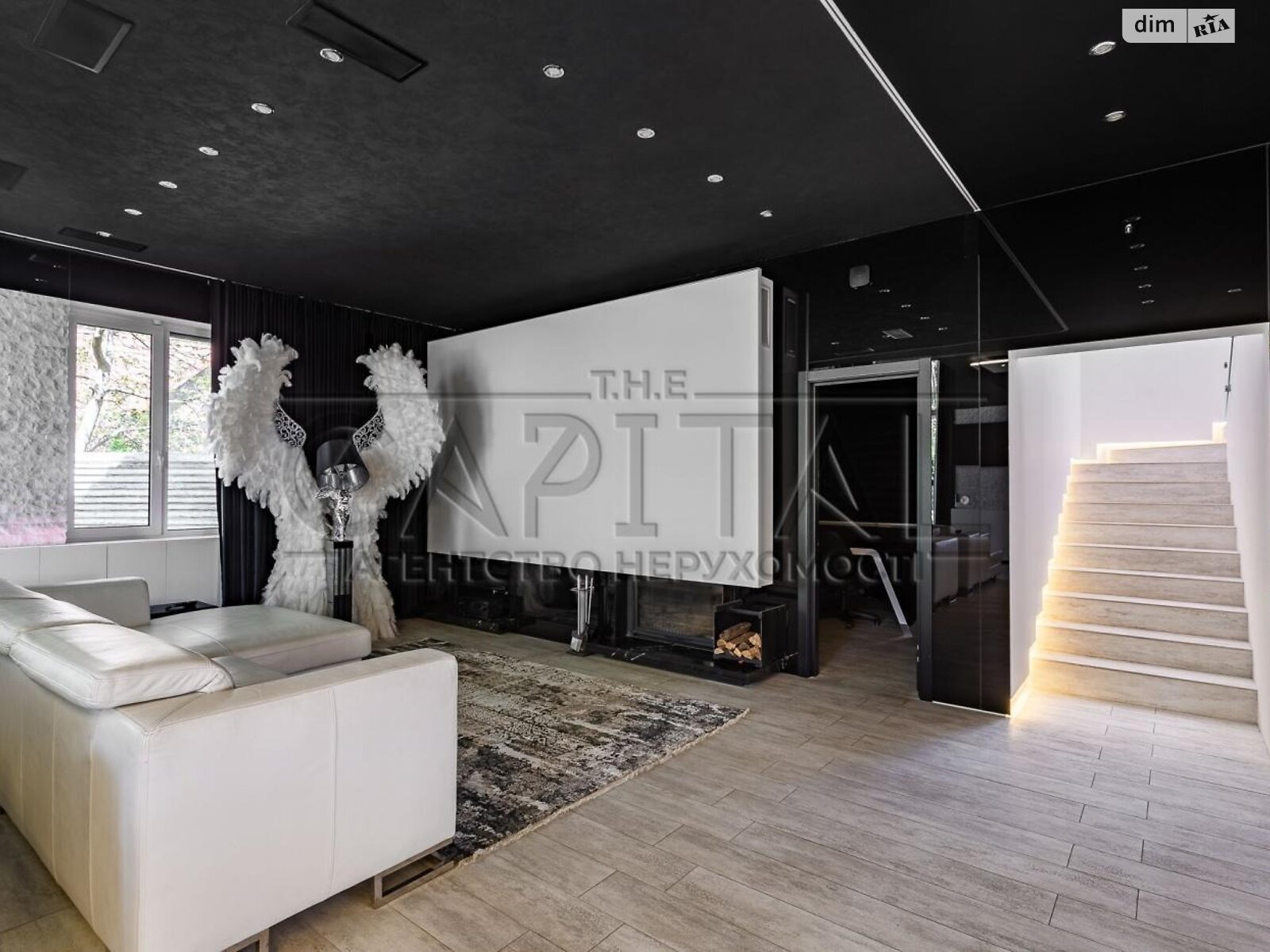 двухэтажный дом с балконом, 244 кв. м, кирпич. Сдается помесячно в Забырье фото 1