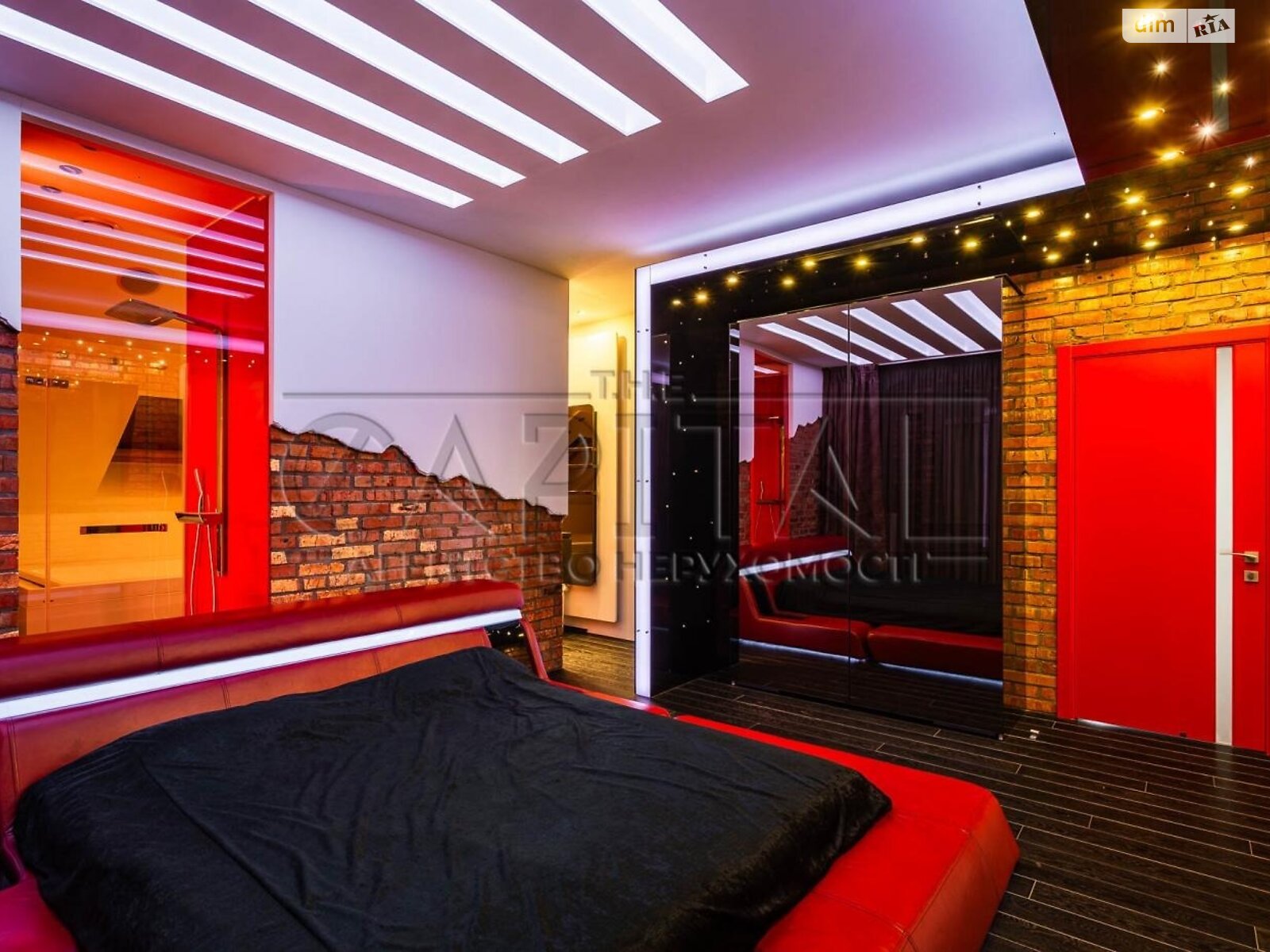 двухэтажный дом с балконом, 244 кв. м, кирпич. Сдается помесячно в Забырье фото 1