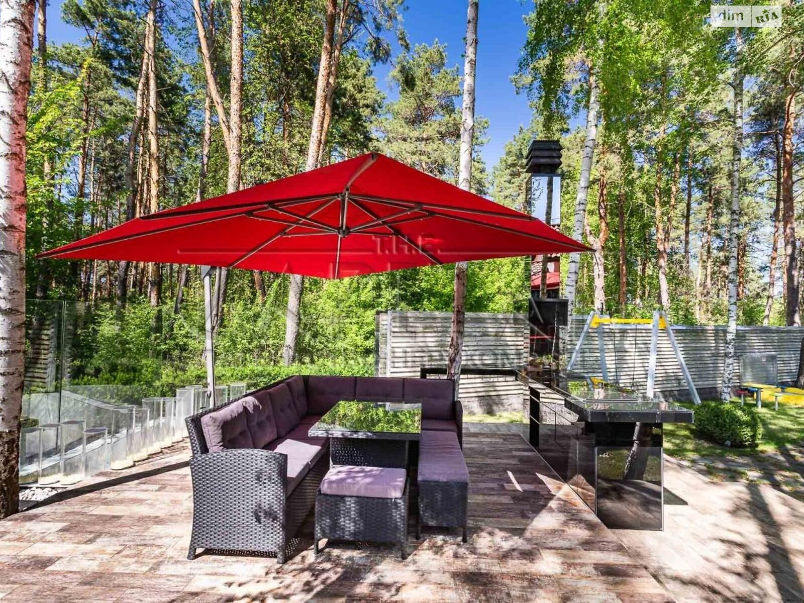 двухэтажный дом с балконом, 244 кв. м, кирпич. Сдается помесячно в Забырье фото 1