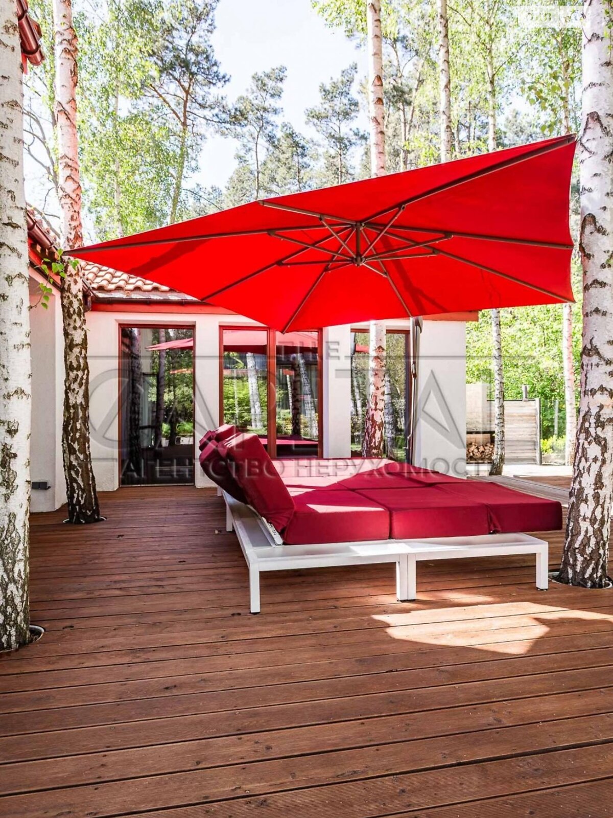 двухэтажный дом с балконом, 244 кв. м, кирпич. Сдается помесячно в Забырье фото 1