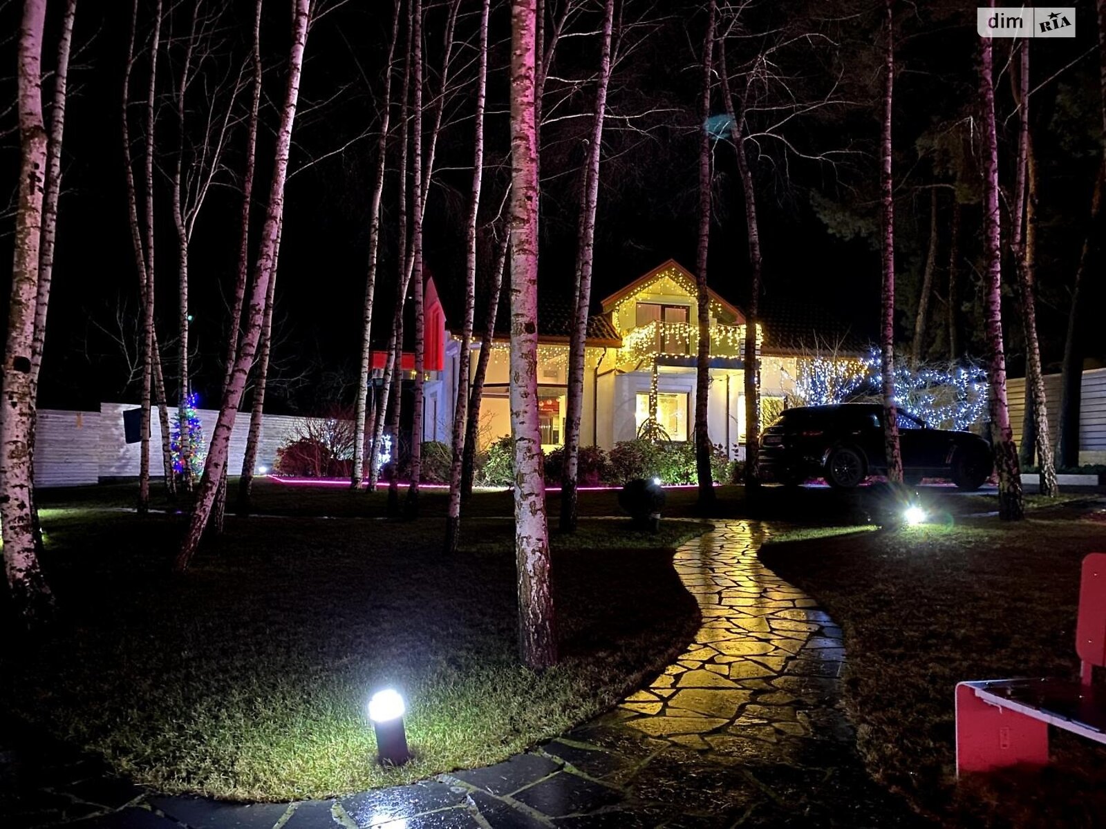 двухэтажный дом с балконом, 244 кв. м, кирпич. Сдается помесячно в Забырье фото 1