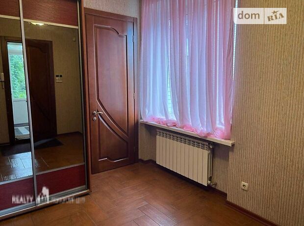 триповерховий будинок з ремонтом, 300 кв. м, цегла. Здається помісячно в Запоріжжі, в районі Дніпровський (Ленінський) фото 1 трипроверховий будинок з ремонтом, 300 кв. м, цегла. Здається помісячно в Запоріжжі, в районі Дніпровський (Ленінський) фото 1