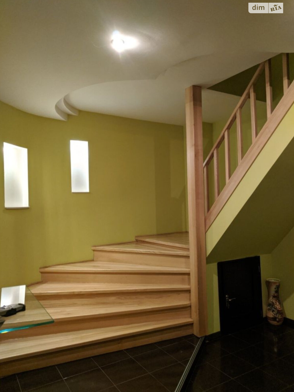 двухэтажный дом, 242 кв. м, кирпич. Сдается помесячно в Запорожье, в районе Шевченковский фото 1