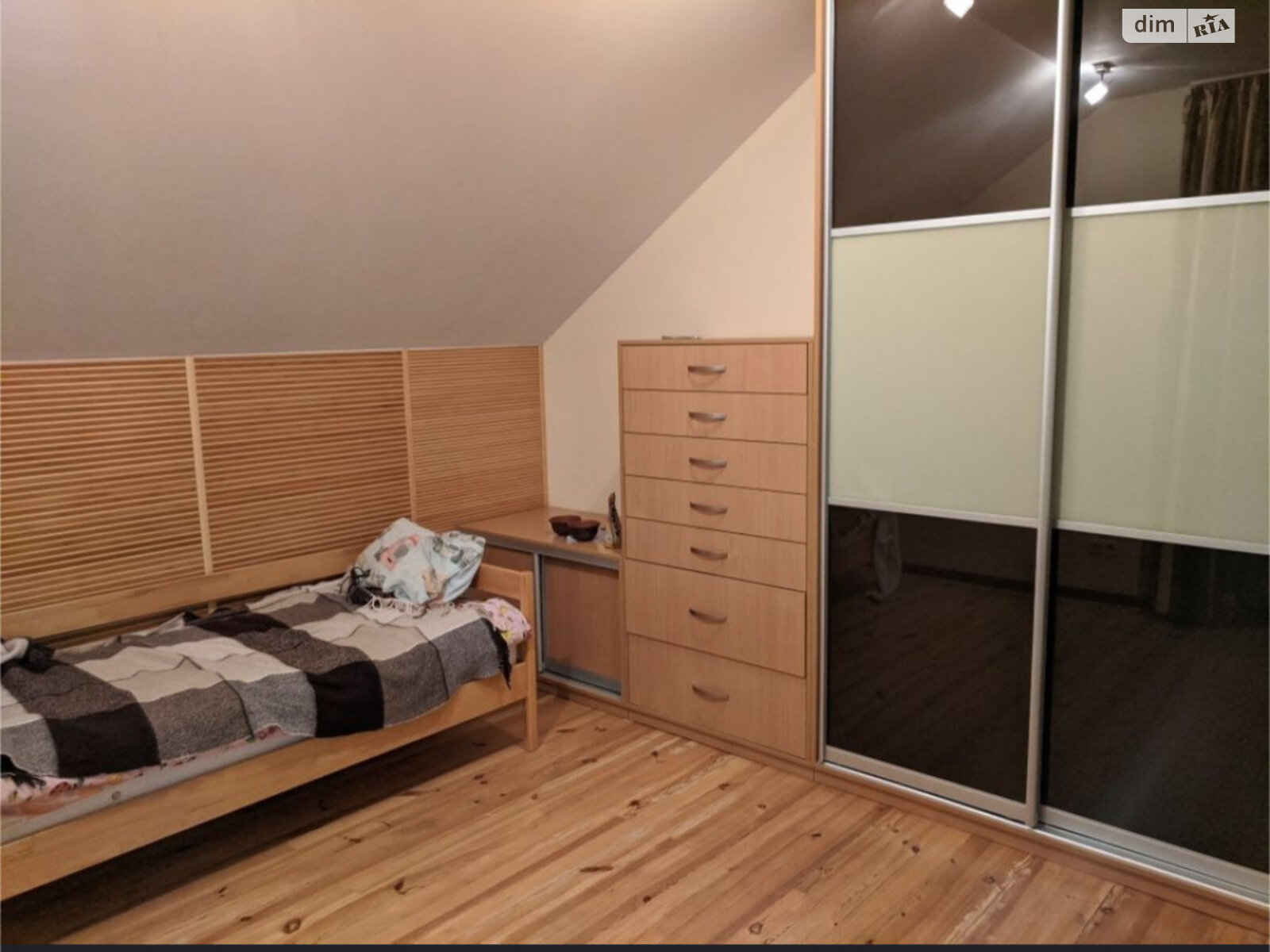 двухэтажный дом, 242 кв. м, кирпич. Сдается помесячно в Запорожье, в районе Шевченковский фото 1