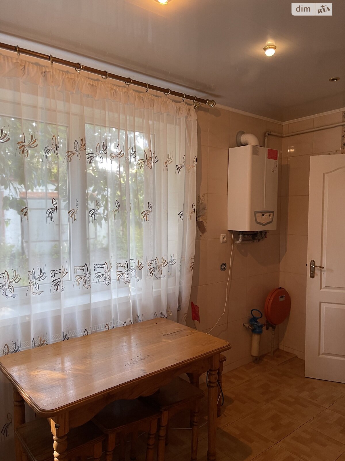 одноповерховий будинок, 115 кв. м, кирпич. Здається помісячно в Зарванцях фото 1