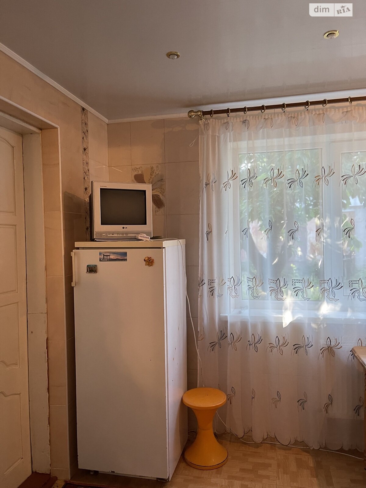 одноповерховий будинок, 115 кв. м, кирпич. Здається помісячно в Зарванцях фото 1