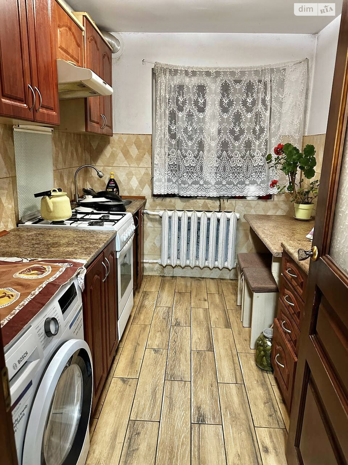одноповерховий будинок, 70 кв. м, цегла. Здається помісячно в Заверешиці фото 1