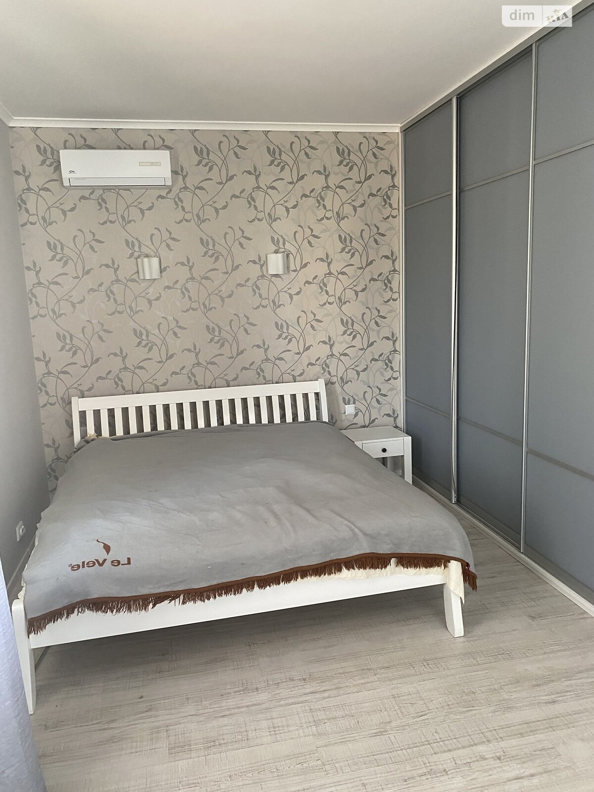 двухэтажный дом с верандой, 235 кв. м, пеноблок. Сдается помесячно в Здоровке фото 1 двухэтажный дом с верандой, 235 кв. м, пеноблок. Сдается помесячно в Здоровке фото 1