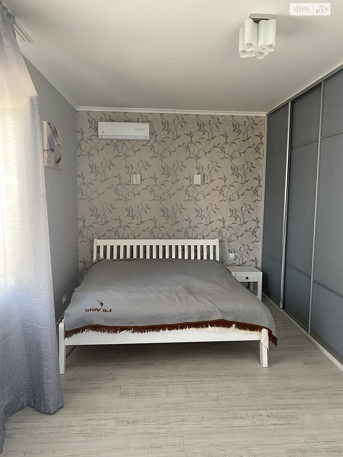 двухэтажный дом с верандой, 235 кв. м, пеноблок. Сдается помесячно в Здоровке фото 1 двухэтажный дом с верандой, 235 кв. м, пеноблок. Сдается помесячно в Здоровке фото 1