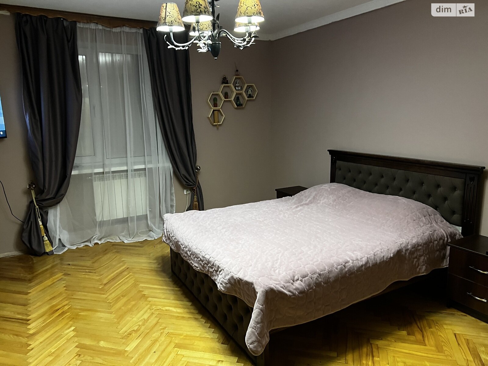 одноповерховий будинок з меблями, 115 кв. м, цегла. Здається помісячно в Золочеві фото 1 одноповерховий будинок з меблями, 115 кв. м, цегла. Здається помісячно в Золочеві фото 1