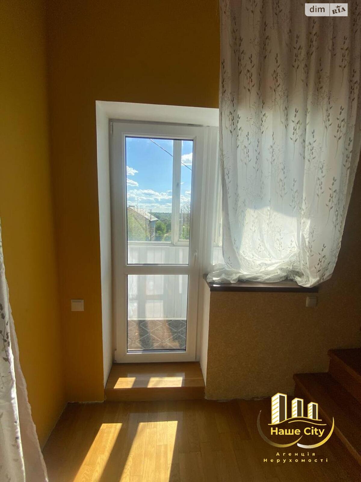 трехэтажный дом, 130 кв. м, кирпич. Сдается помесячно в Зубре фото 1 трехэтажный дом, 130 кв. м, кирпич. Сдается помесячно в Зубре фото 1